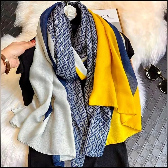 ✨NEW✨LUXE BLUE, WHITE & GOLD LONG SHAWL SCARF - Picture 2 of 6